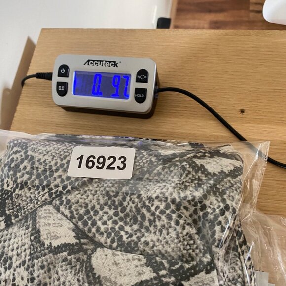 Ivy Jane Top Womens Medium Large Gray Snakeskin Print Dolman 3/4 Sleeve Blouse - Picture 9 of 9